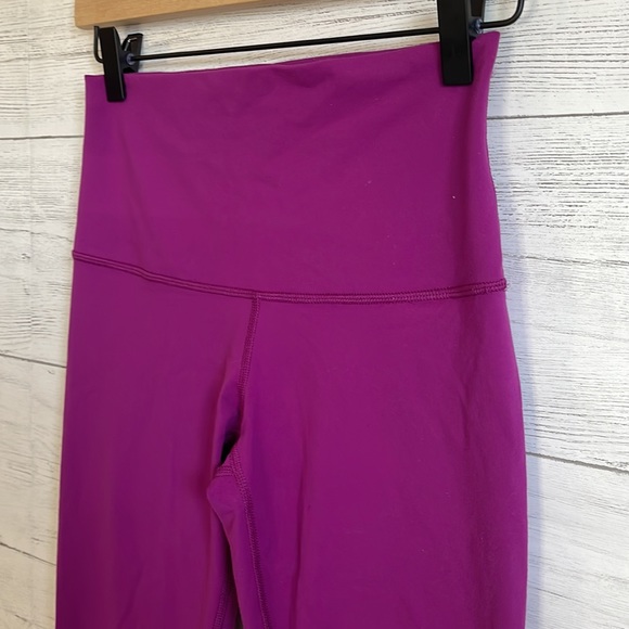 Lululemon Super High Rise Leggings l SIZE 6 - Picture 4 of 7